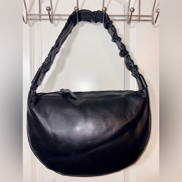 Amerai Handbags - Amerai Made in Italy Black Leather Large Hobo Shoulder Bag